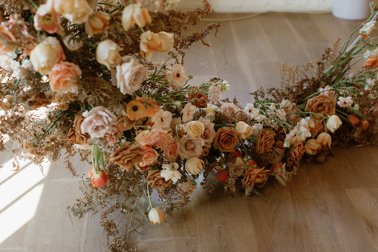 Block-41-Wedding-Circle-Arch-Details The bottom of the circular arch at a Block 41 wedding, covered in flowers
