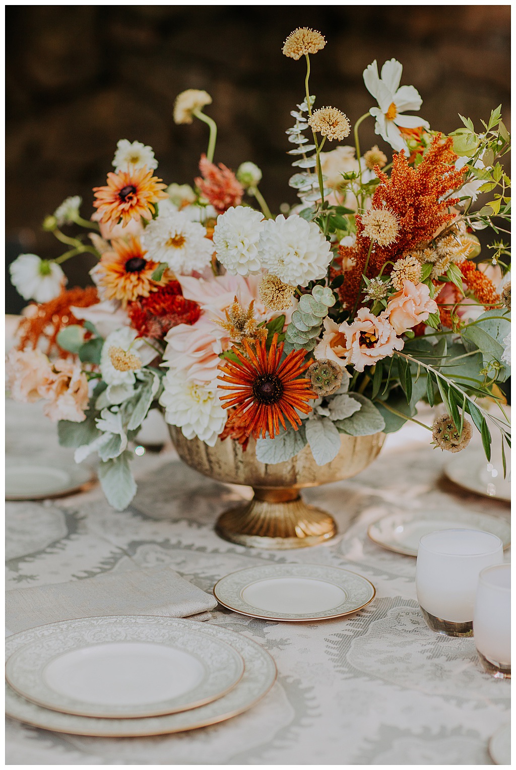Seattle-Wedding-Florist-Bloom-Poet-Fall-Wedding-Boho-Flowers-Low-Centerpiece a low centerpiece with fall wedding flowers for the guest table