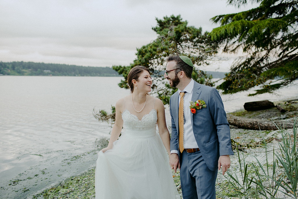 Bloom-Poet-Seattle-Wedding-Florist-Kiana-Lodge-Wedding-Waterfront Waterfront Kiana Lodge wedding portrait of couple